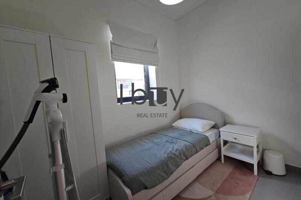 Single Row | Mid Unit | Next to Community Centre |