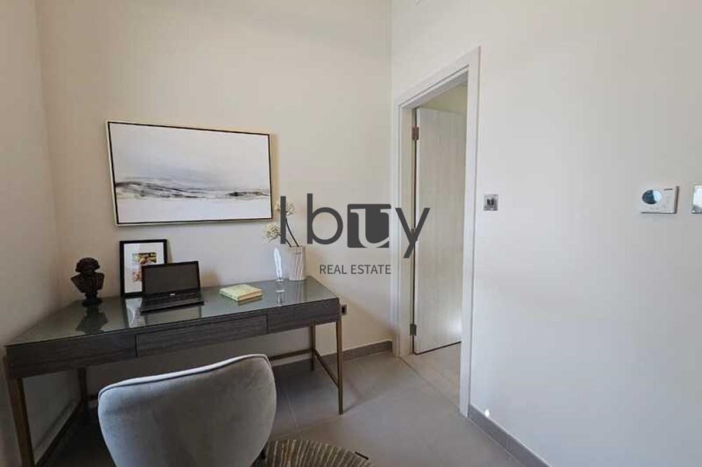 Single Row | Mid Unit | Next to Community Centre |