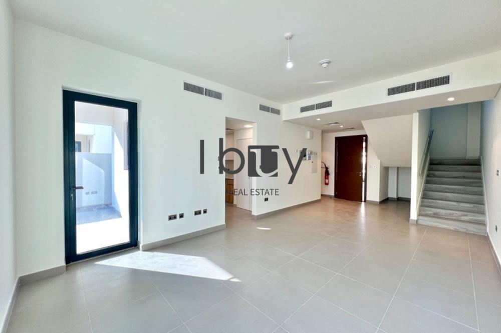 Single Row | Prime Area | Hot Deal | High Privacy