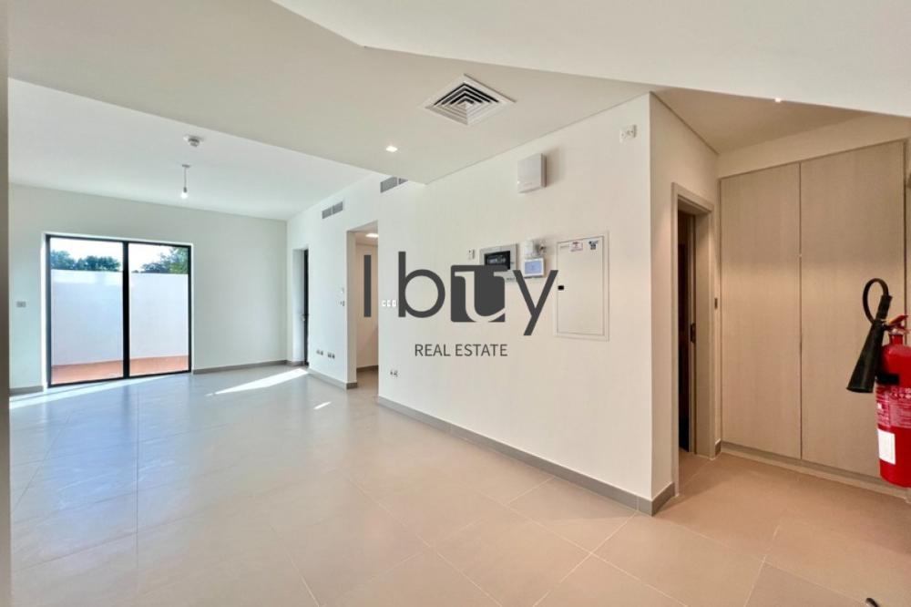 Single Row | Prime Area | Hot Deal | High Privacy