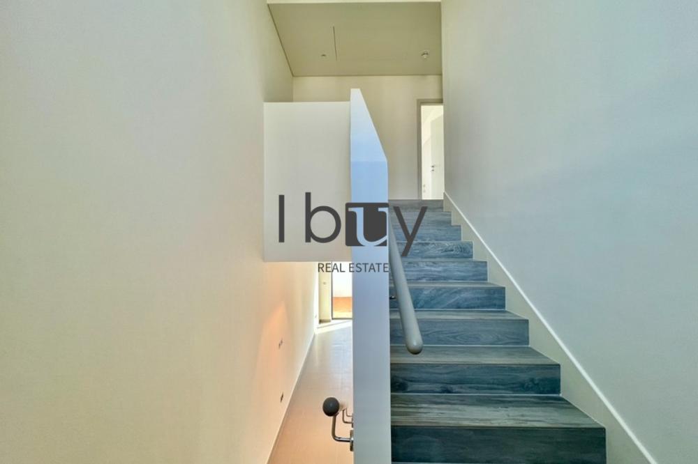 Single Row | Prime Area | Hot Deal | High Privacy