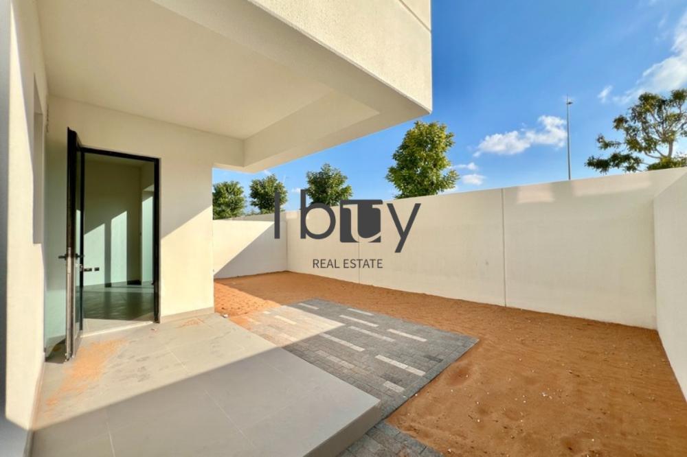 Single Row | Prime Area | Hot Deal | High Privacy