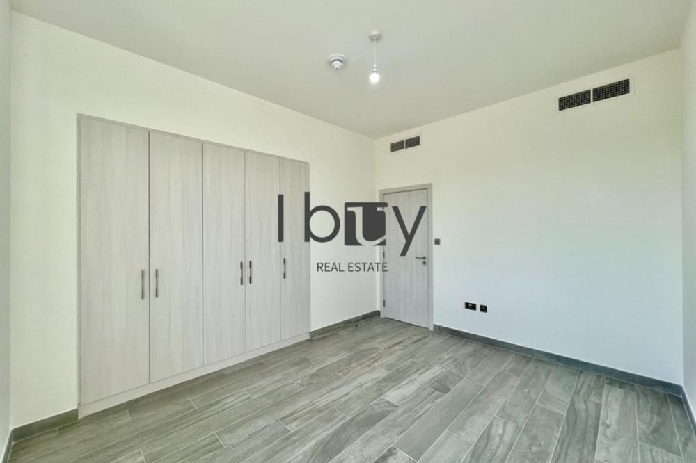 Single Row | Prime Area | Hot Deal | High Privacy