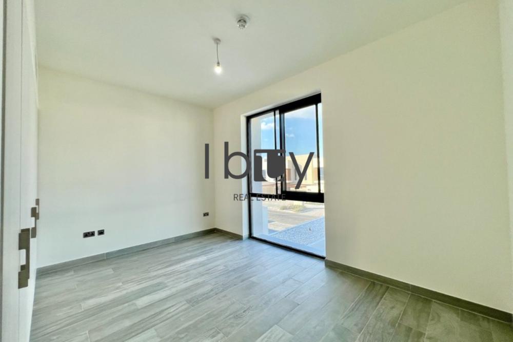 Single Row | Prime Area | Hot Deal | High Privacy