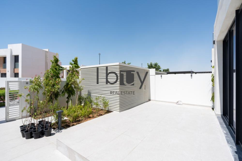 Exclusive 5 BR | Premium Living |  Single Row |