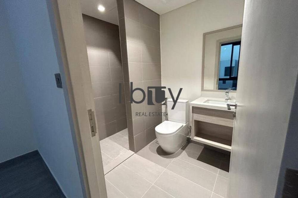 Rent Refund | Best Price | Single Row | Prime Area