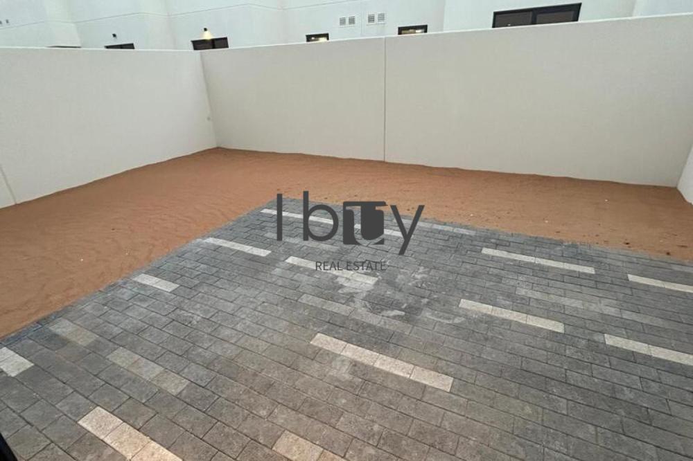 Rent Refund | Best Price | Single Row | Prime Area