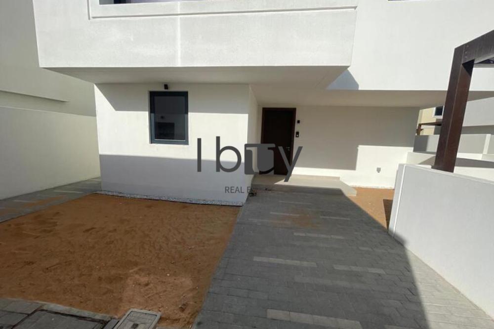Double Row | Corner Unit | Prime Location |
