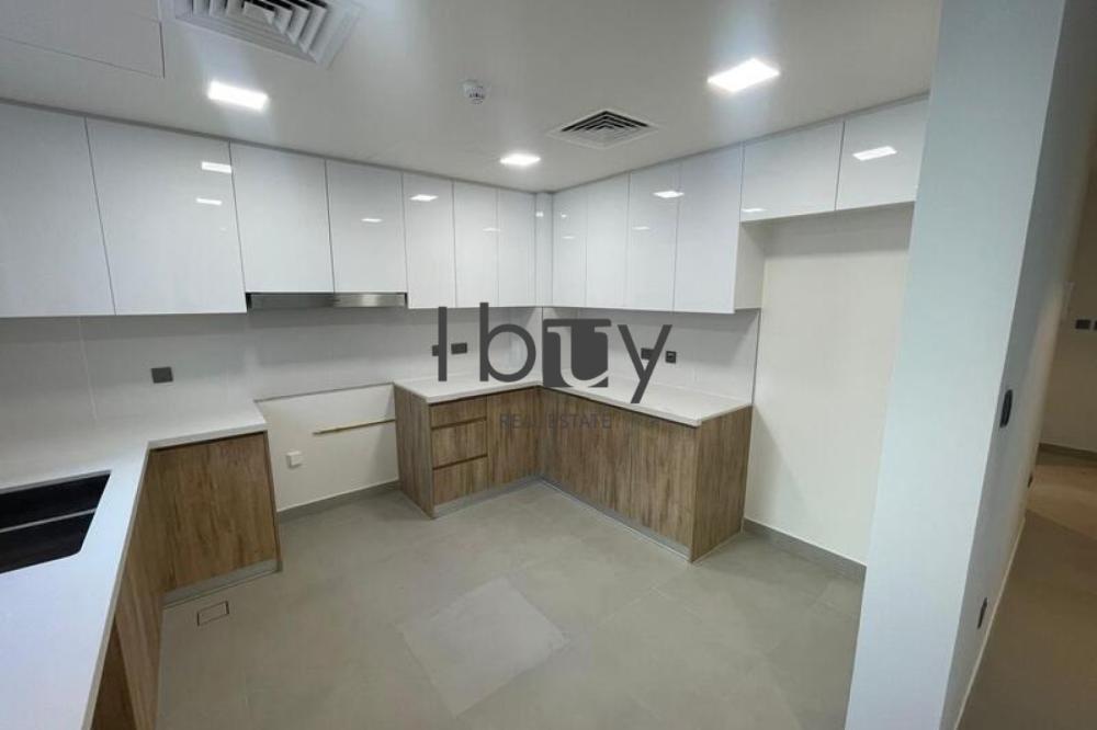 Double Row | Corner Unit | Prime Location |