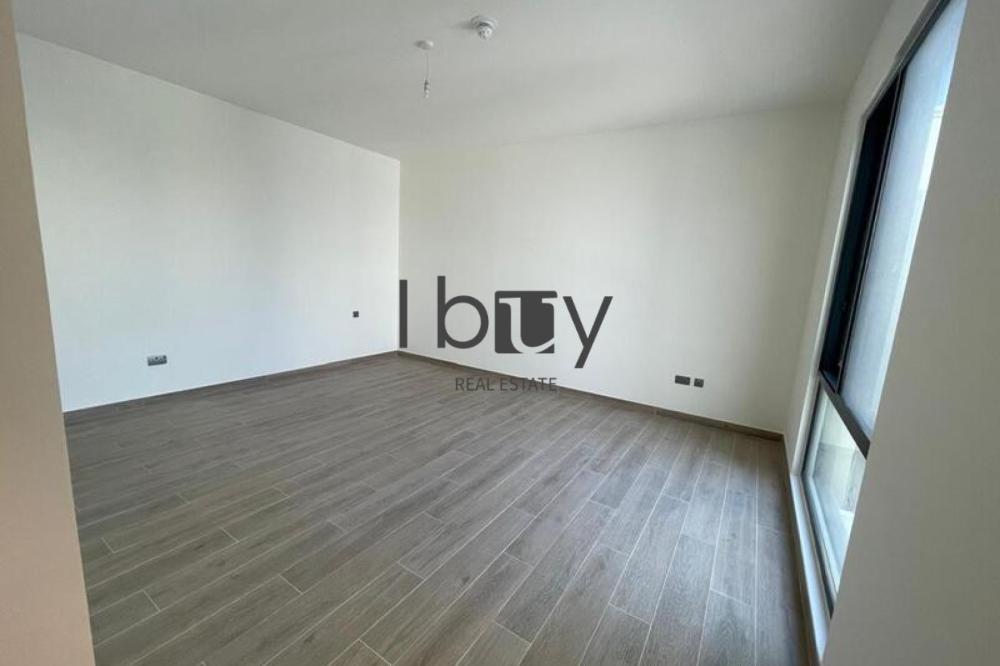 Double Row | Corner Unit | Prime Location |