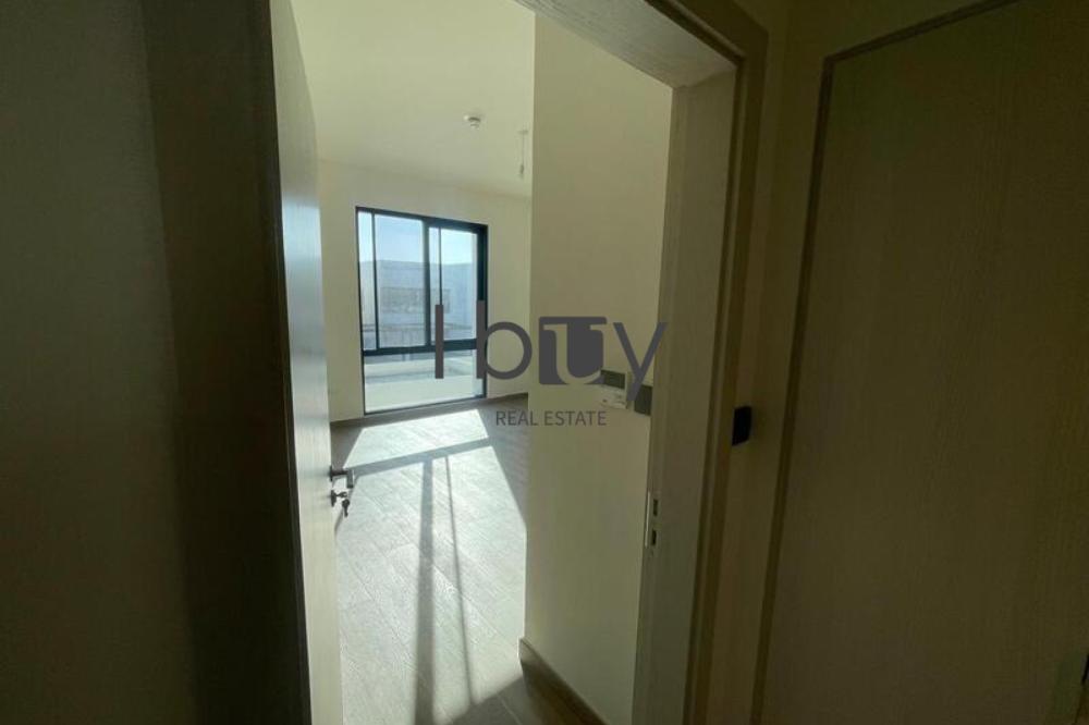 Double Row | Corner Unit | Prime Location |