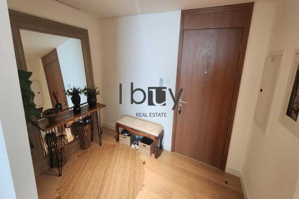 Luxurious 3BR Unit | Rare Layout | Exclusive |
