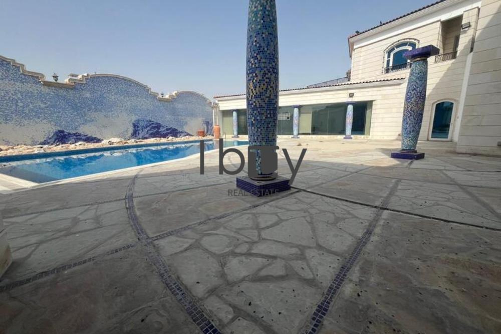 Private Pool | Luxury Mansion | Massive Layout |