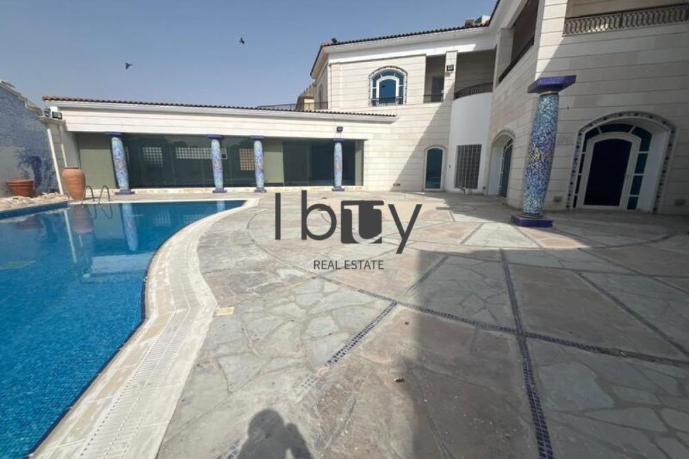 Private Pool | Luxury Mansion | Massive Layout |