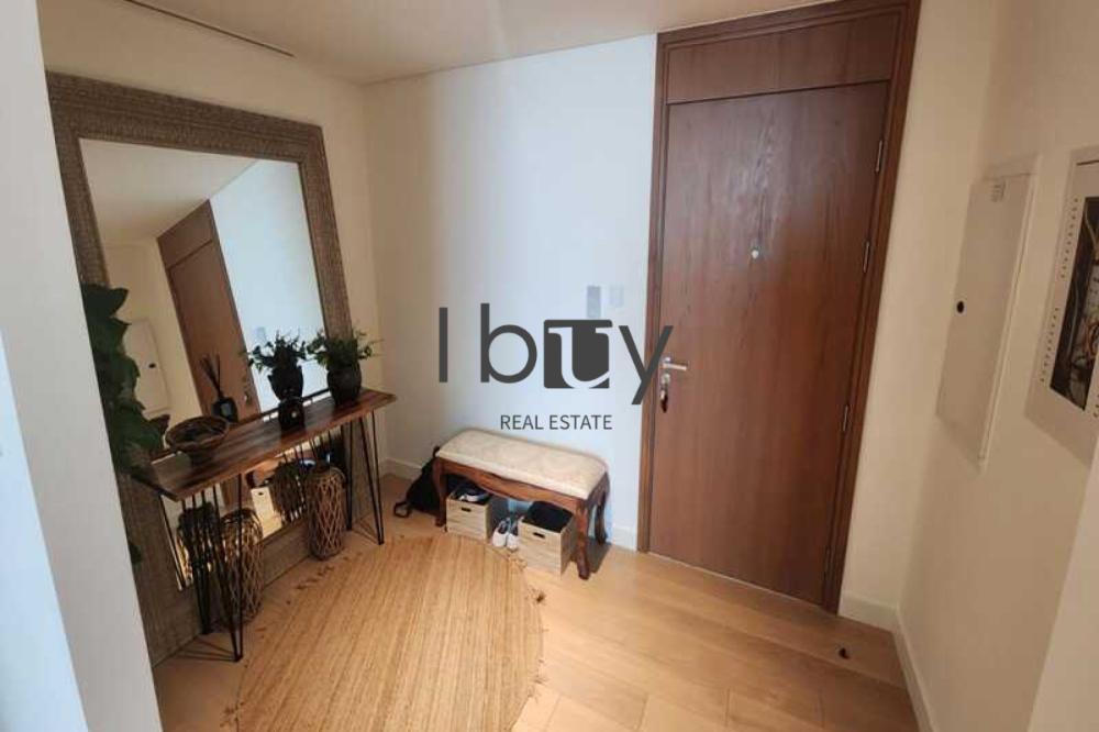Luxurious 3BR Unit | Rare Layout | Exclusive |