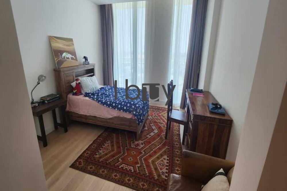 Luxurious 3BR Unit | Rare Layout | Exclusive |