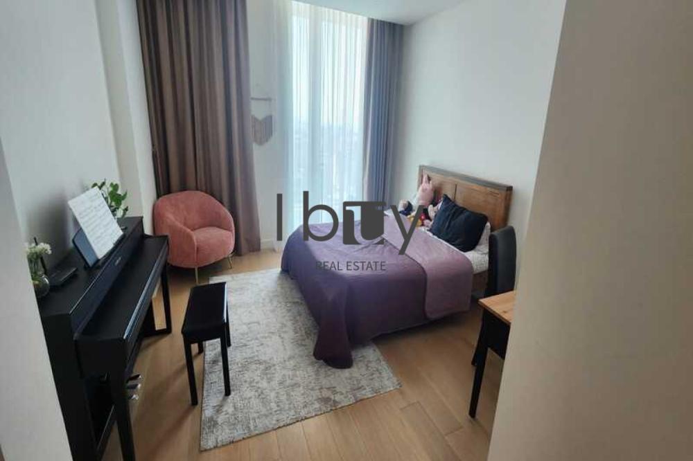 Luxurious 3BR Unit | Rare Layout | Exclusive |