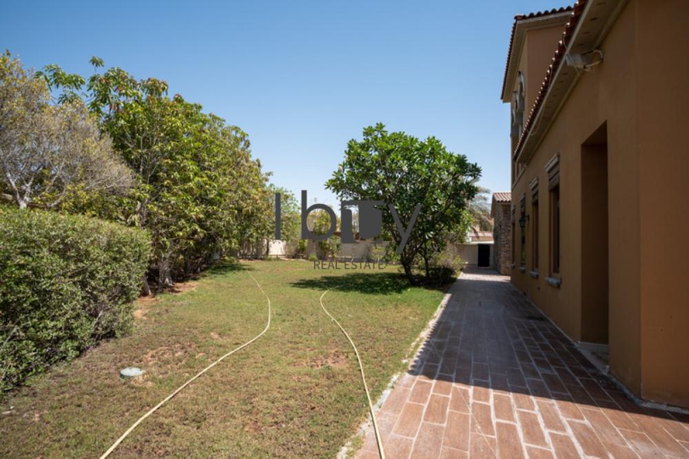 Golf Course View | High Privacy | Luxury Villa |