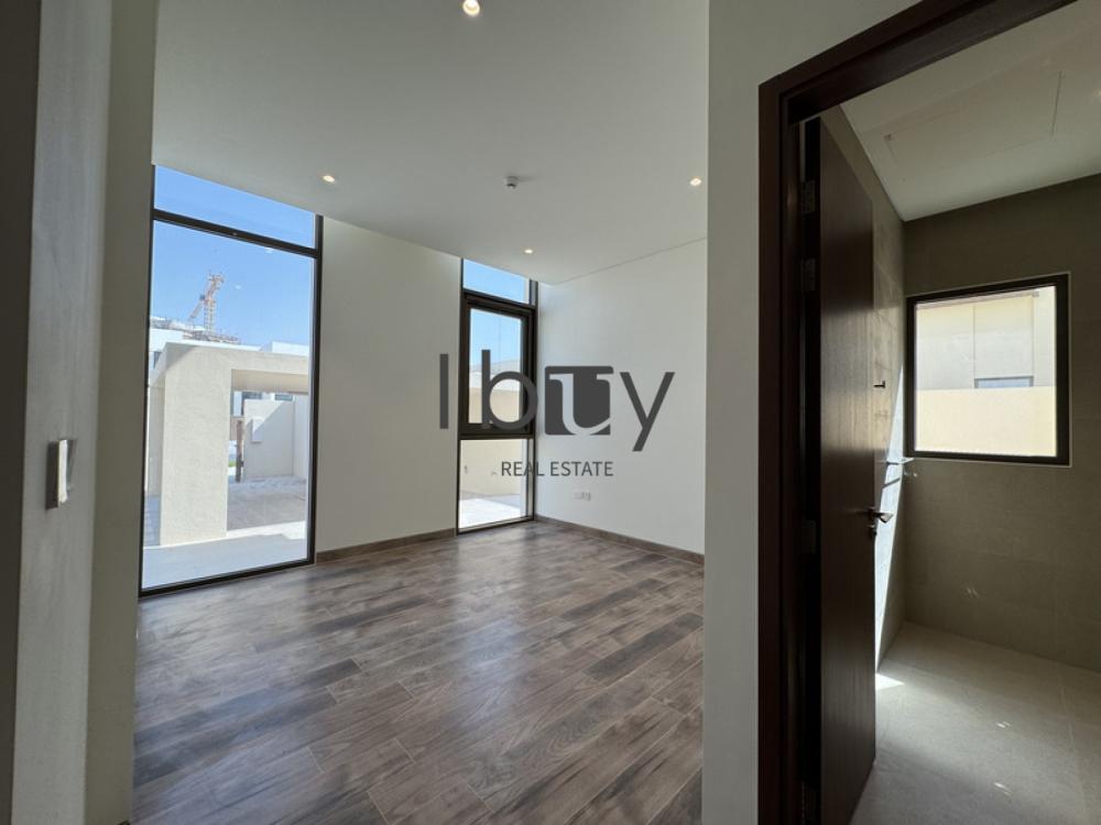 Single Row | Corner Unit | Elite Community |