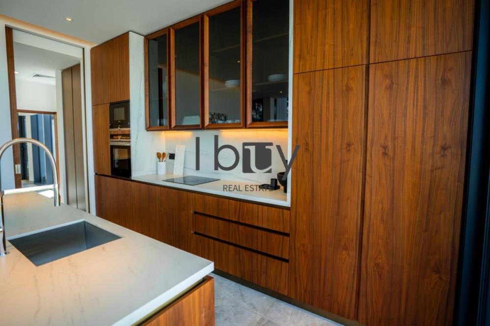 Close To Park | High Ceiling | Pool| POD |Hot Deal
