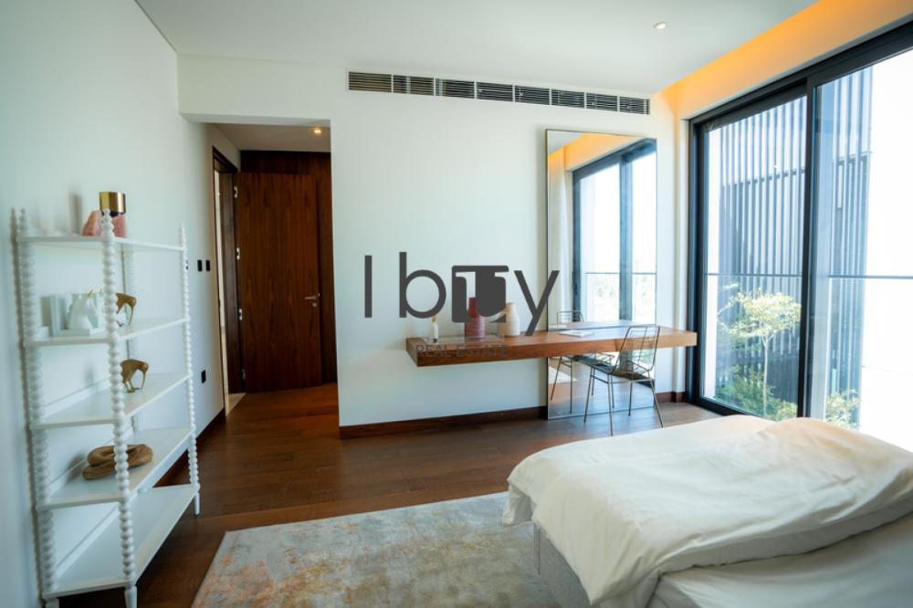 Close To Park | High Ceiling | Pool| POD |Hot Deal