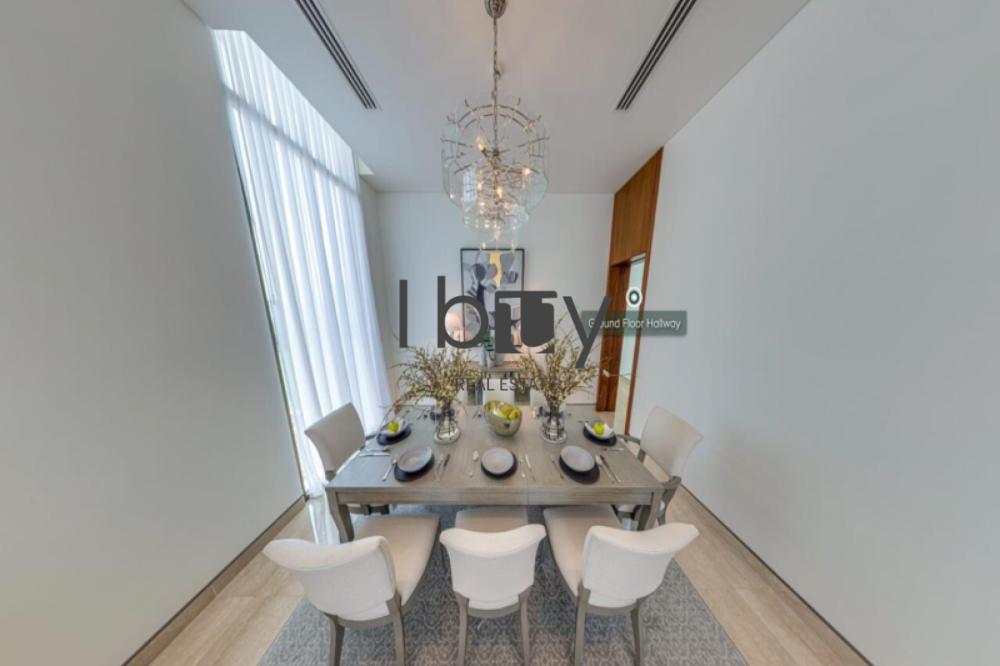 Second Row Corner|5 Executive| Sea View-Park View
