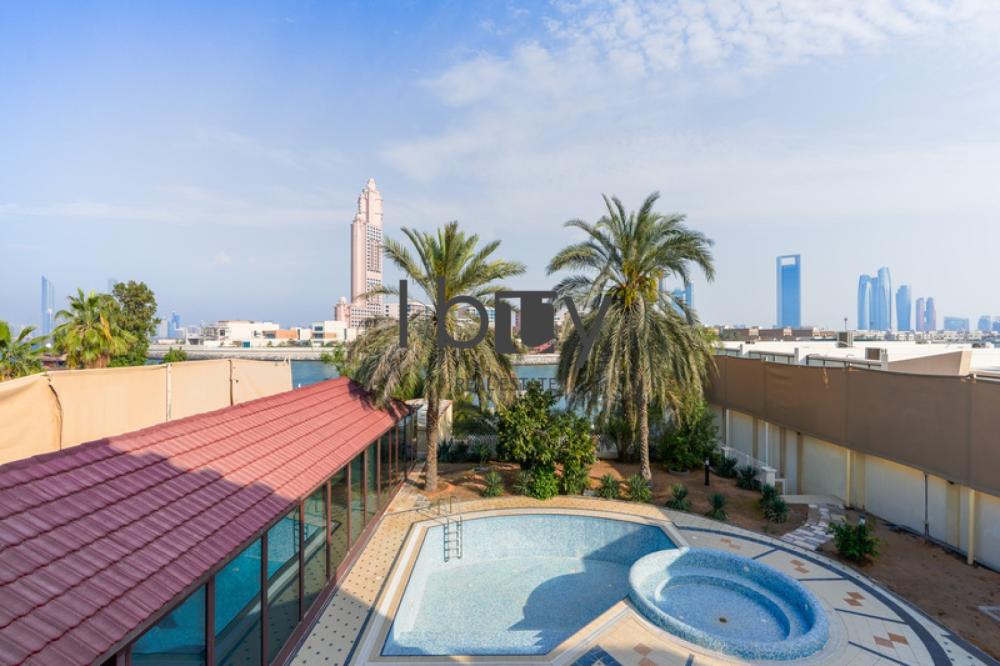 Luxurious 5BR Villa | Private Beach| Full Sea View