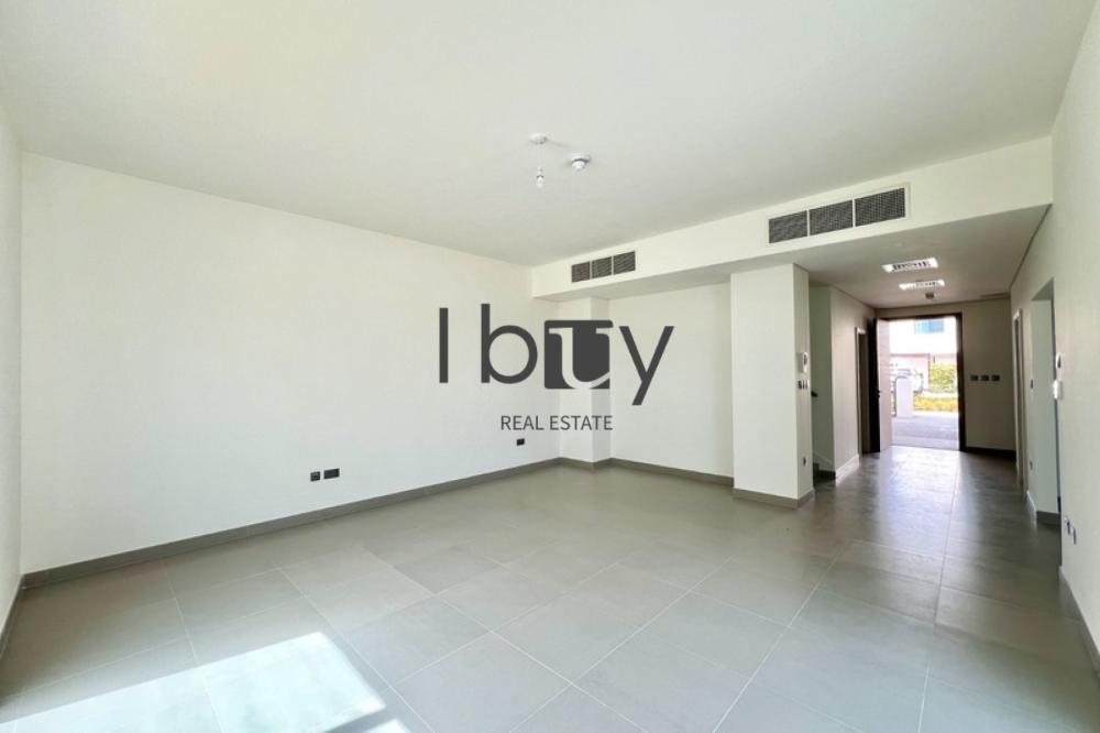 Single Row | Park View | Pool | Prime Area |