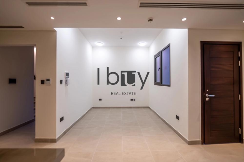 Al Tayr |Brand New | First Occupant |Large Terrace