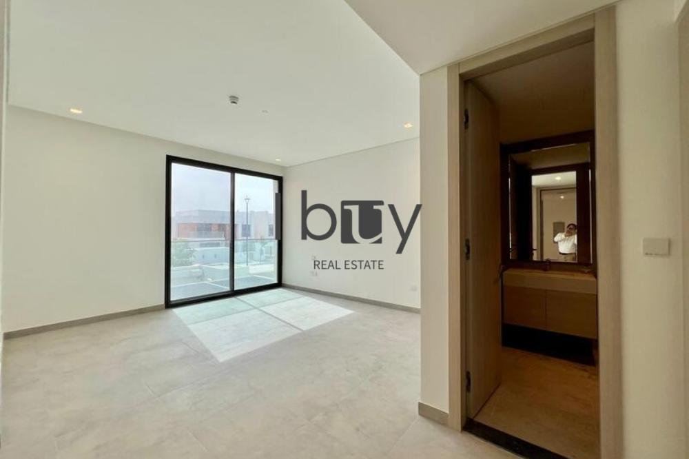 Corner Unit |Double Row | Large Plot | Ready Unit