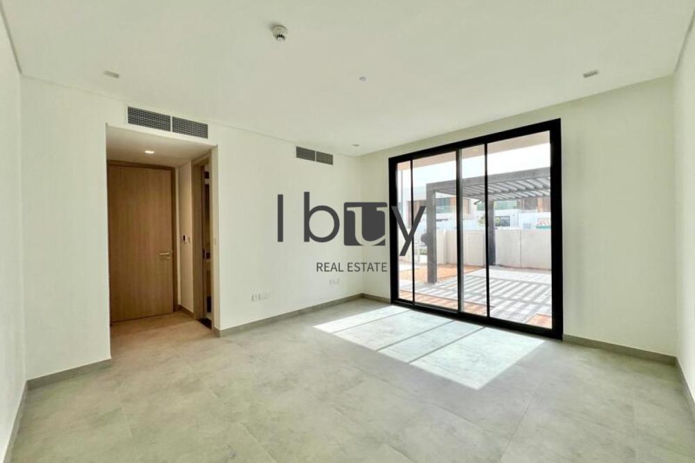 Corner Unit |Double Row | Large Plot | Ready Unit