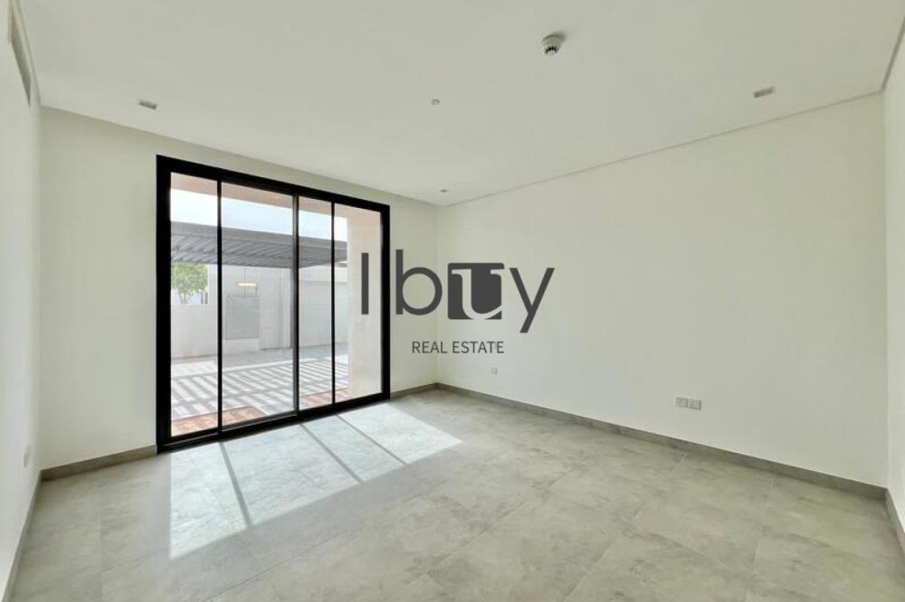 Corner Unit |Double Row | Large Plot | Ready Unit