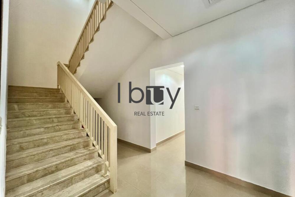 Private Garden | Massive Layout | High Privacy |