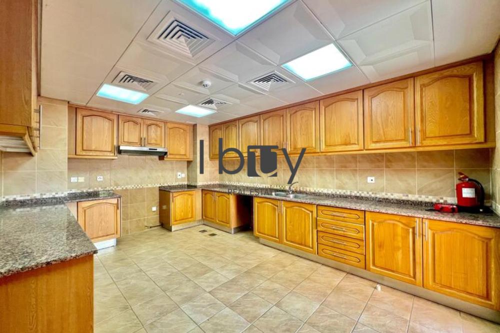 Private Garden | Massive Layout | High Privacy |