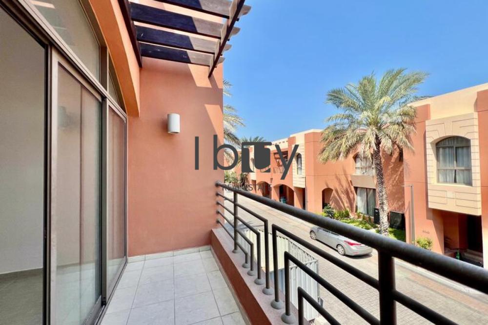 Private Garden | Massive Layout | High Privacy |