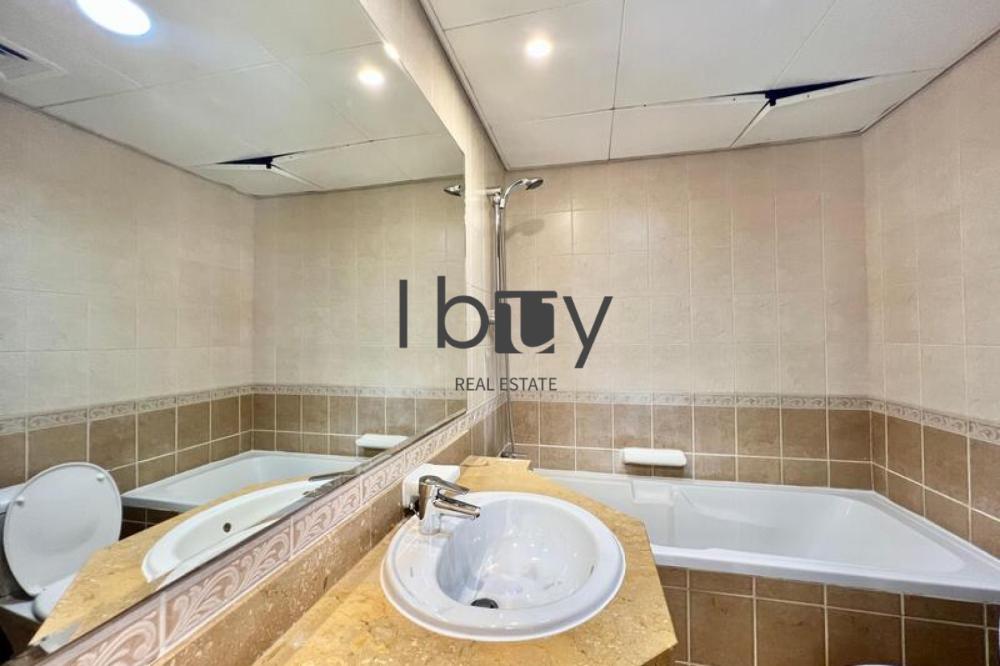 Private Garden | Massive Layout | High Privacy |