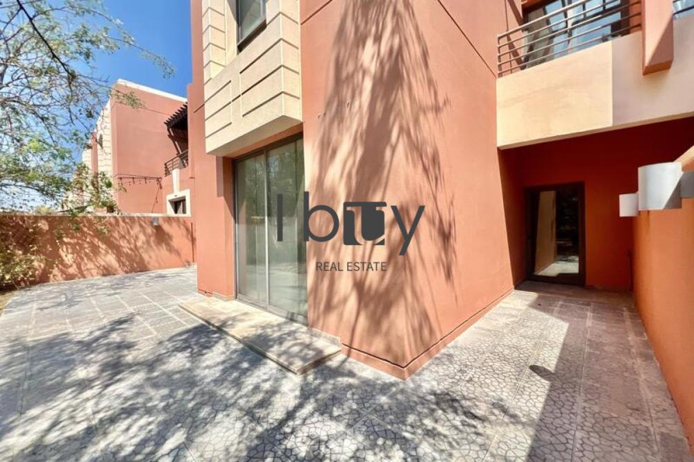 Private Garden | Massive Layout | High Privacy |