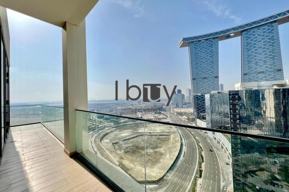 Sea View| High Floor | High Ceiling  | Wood Floor