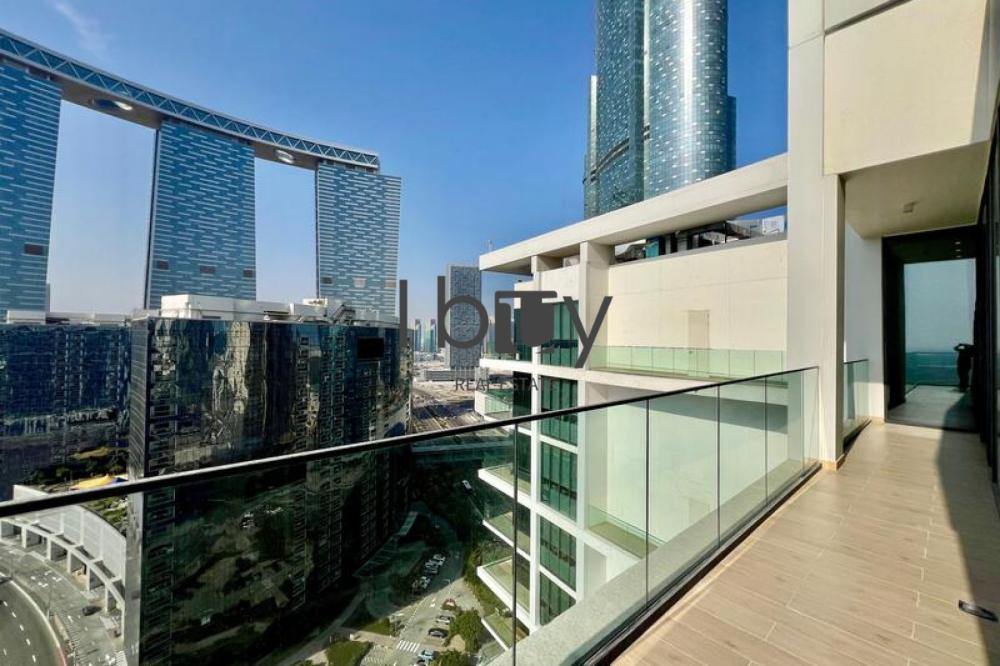 Sea View| High Floor | High Ceiling  | Wood Floor