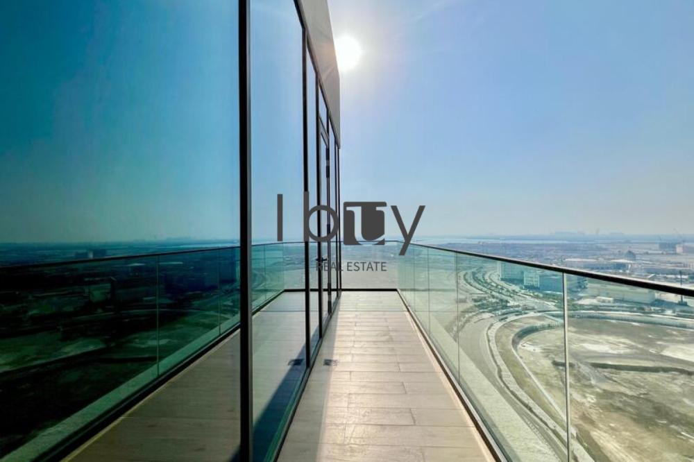 Sea View| High Floor | High Ceiling  | Wood Floor
