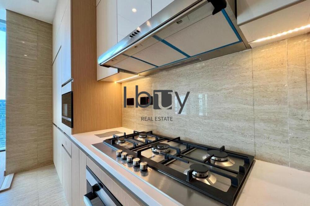 Sea View| High Floor | High Ceiling  | Wood Floor