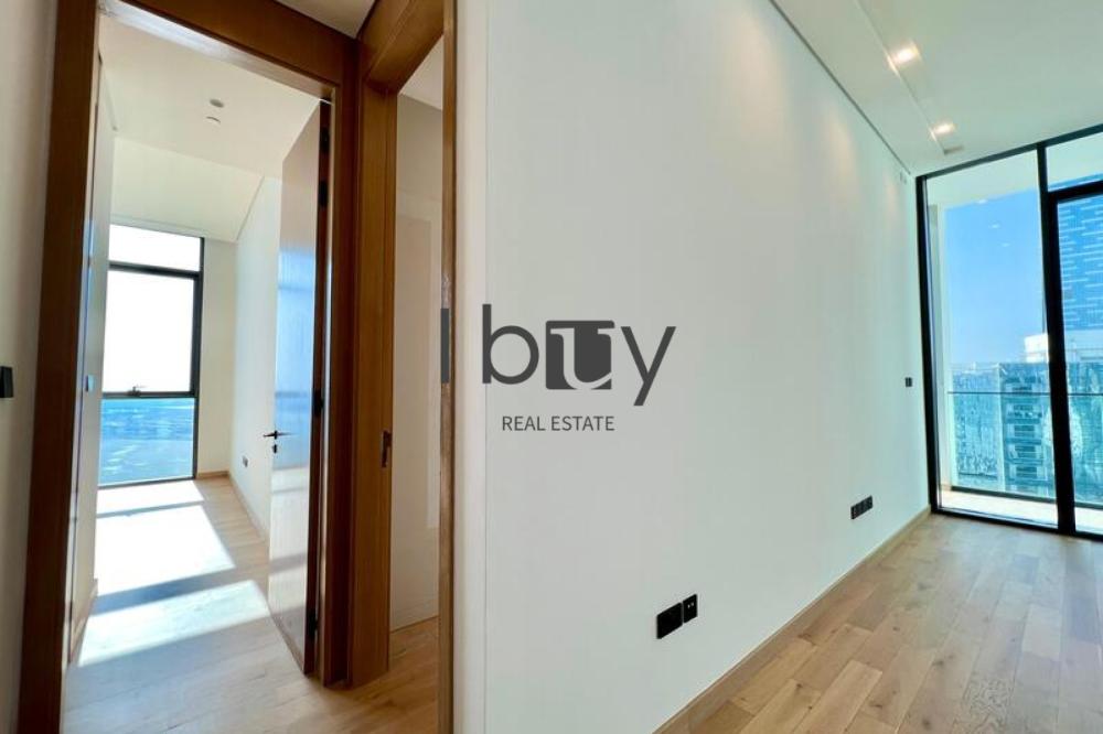 Sea View| High Floor | High Ceiling  | Wood Floor