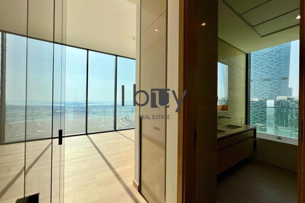 Sea View| High Floor | High Ceiling  | Wood Floor