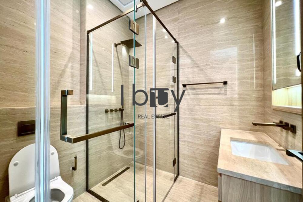 Sea View| High Floor | High Ceiling  | Wood Floor