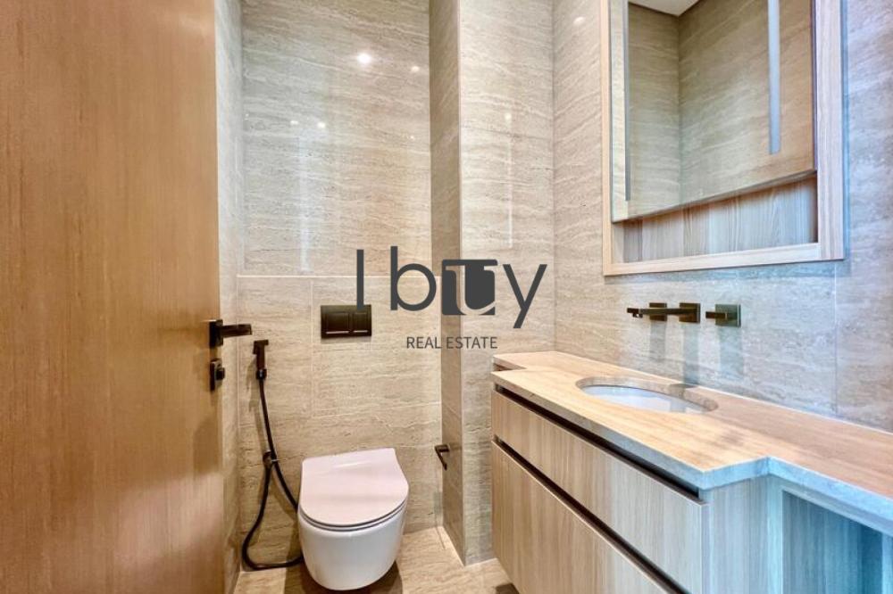 Sea View| High Floor | High Ceiling  | Wood Floor