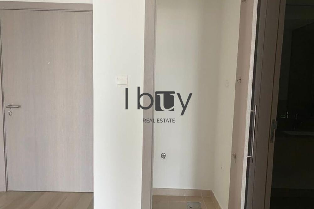 Pool and Canal View | Prime Location | Best Invest