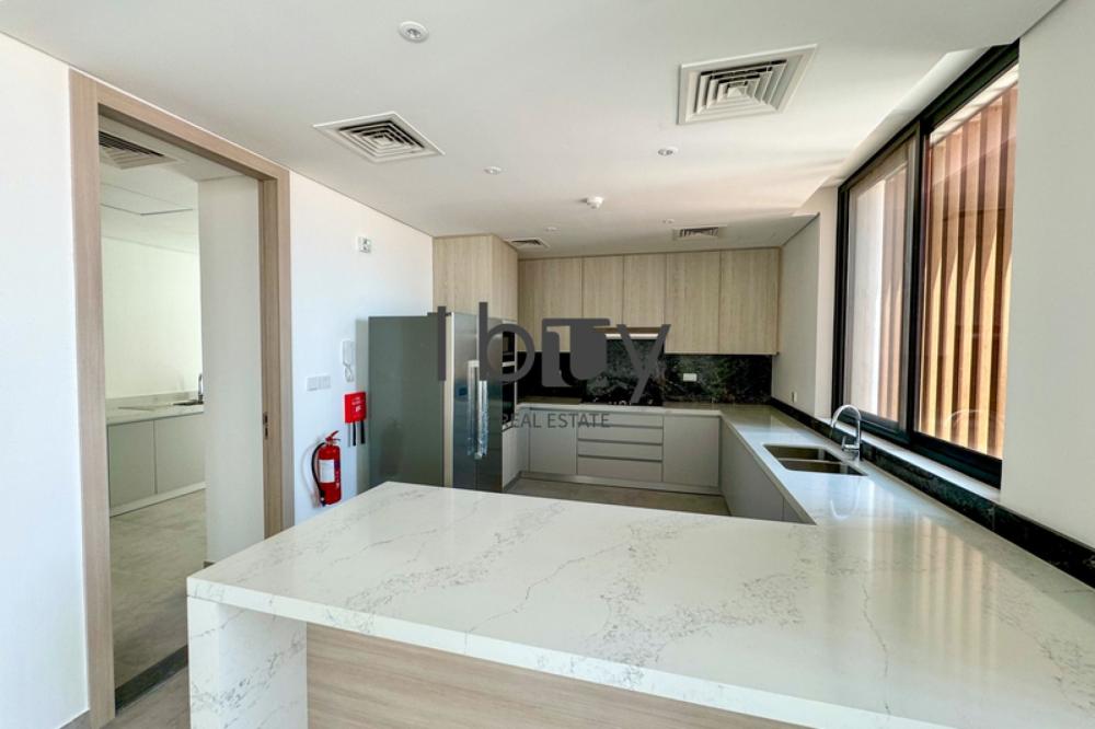 Single Row | Brand New | Top Amenities | Rare Unit