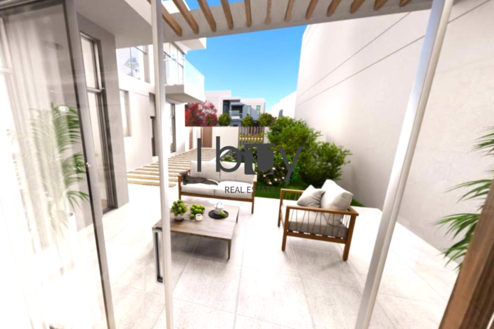 Spacious Corner End Unit | HQ 2025 | Invest |