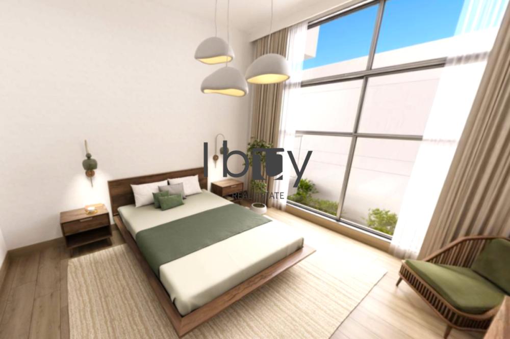 Spacious Corner End Unit | HQ 2025 | Invest |