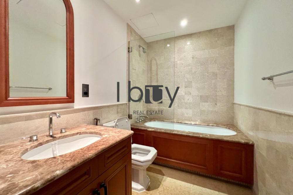 Vacant | Close to Clubhouse | Private Garden